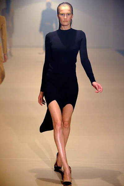 Look 28